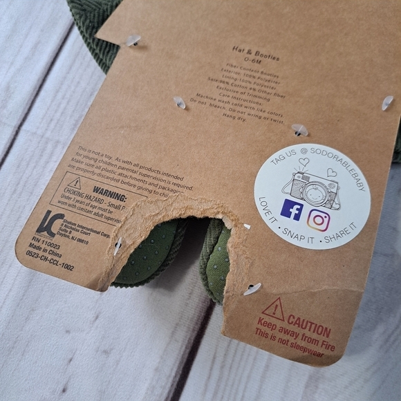 So Dorable Bucket Hat and Booties Set Green Corduroy Ribbed 0-6 Months UPF 50+ - Picture 5 of 5